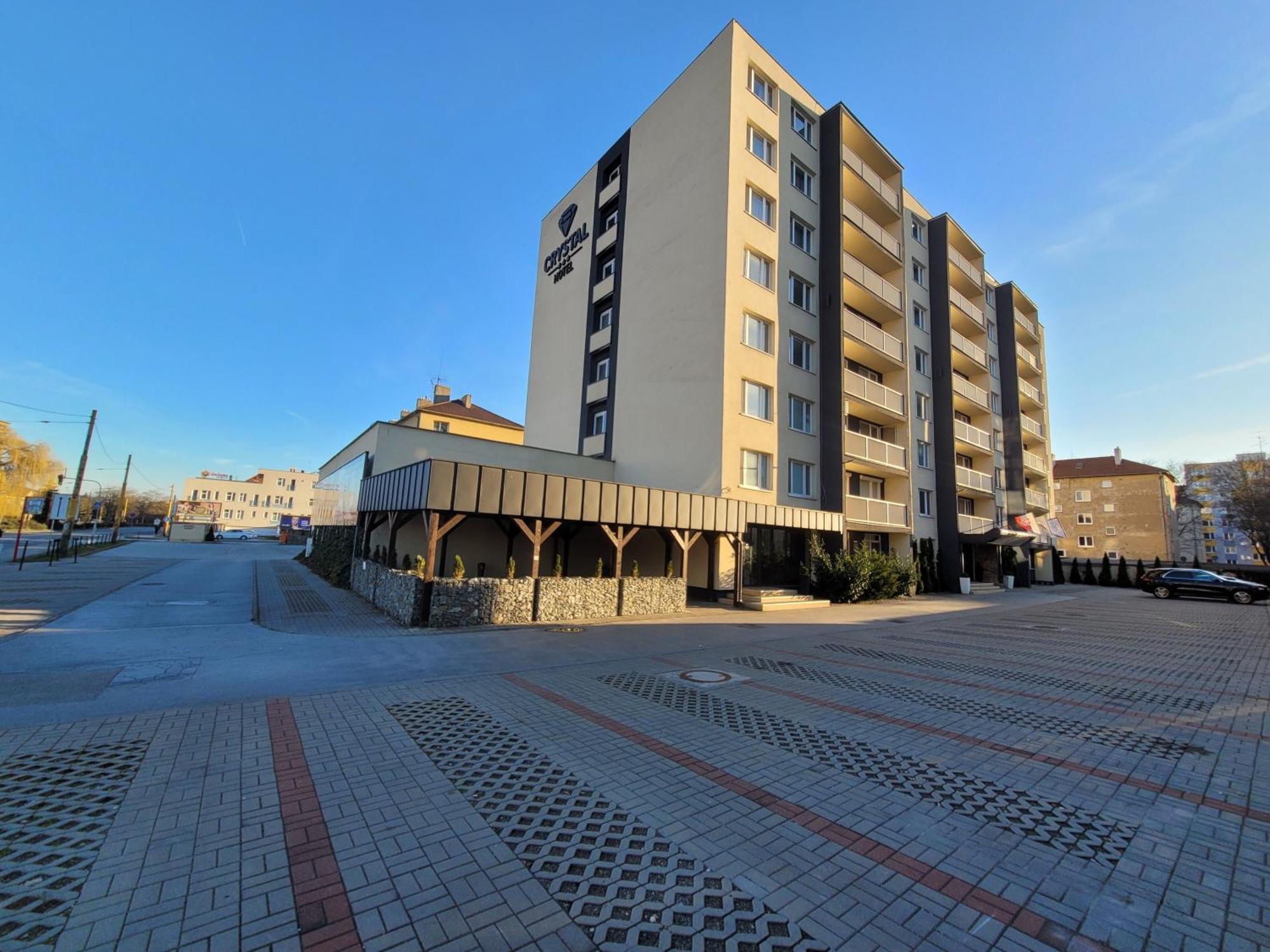 Hotel Crystal Košice Exteriör bild